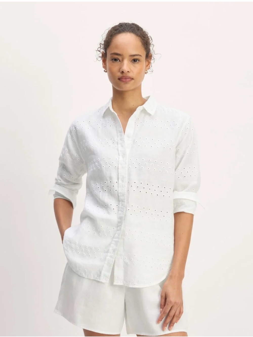 Everlane White Eyelet Relaxed Linen Shirt Button Down collared Long Sleeve
